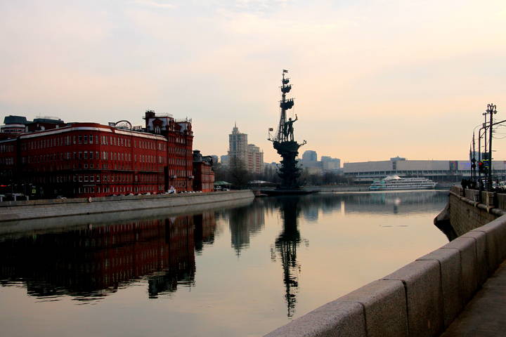 Москва весенняя.