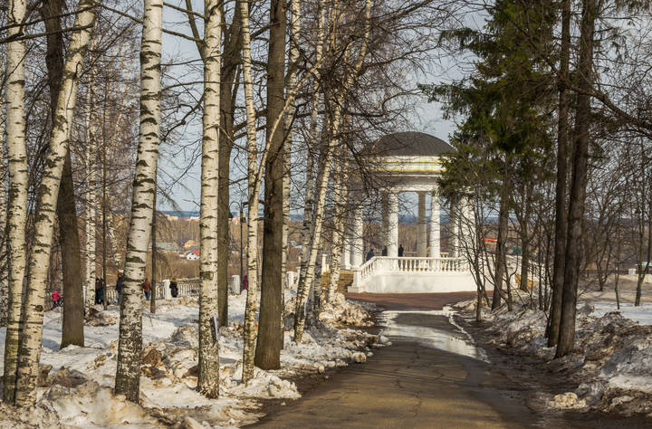 Весна в городском саду