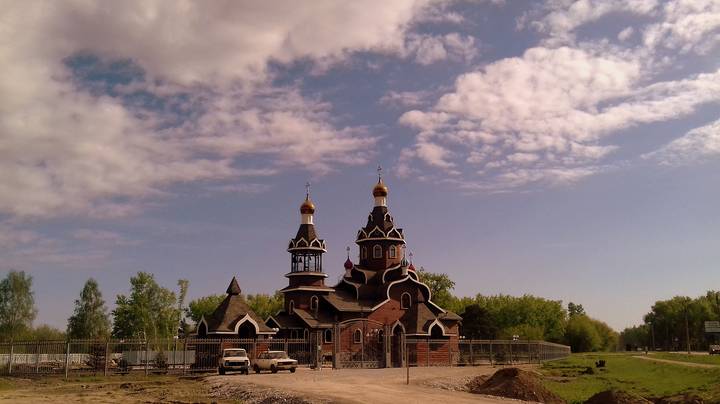 Храм Богоявления Господня .