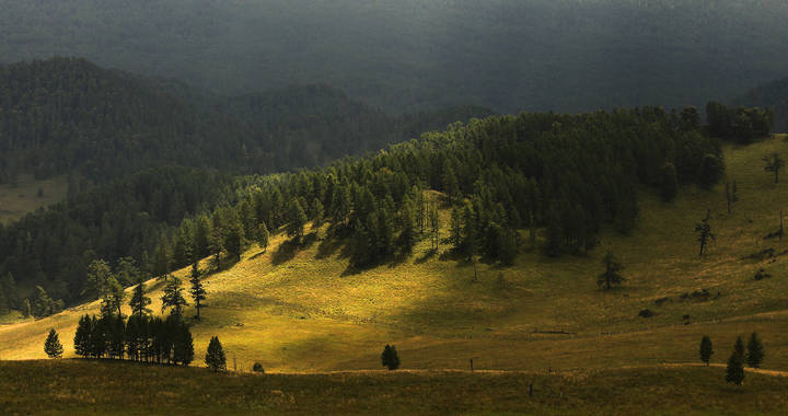 И луч дневной горит в горах