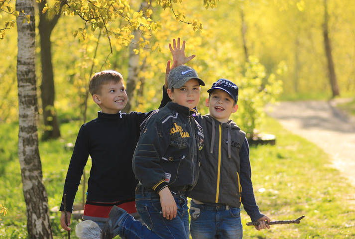 Пока друг позирует...