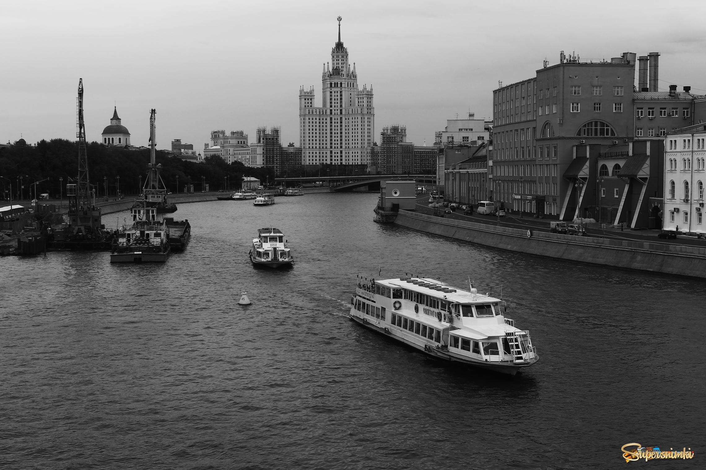 Вид на Москву-реку с Большого Москворецкого Моста