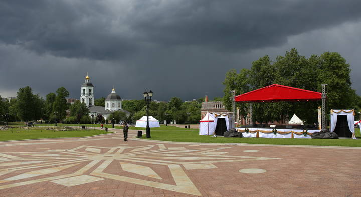  Убегая от дождя.