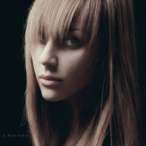 Model Nina. (Полугодичная адаптация к фотовидеопозированию и ощущению света). Model Nina. (Semi-annual adaptation to photo-video and sensation of light).