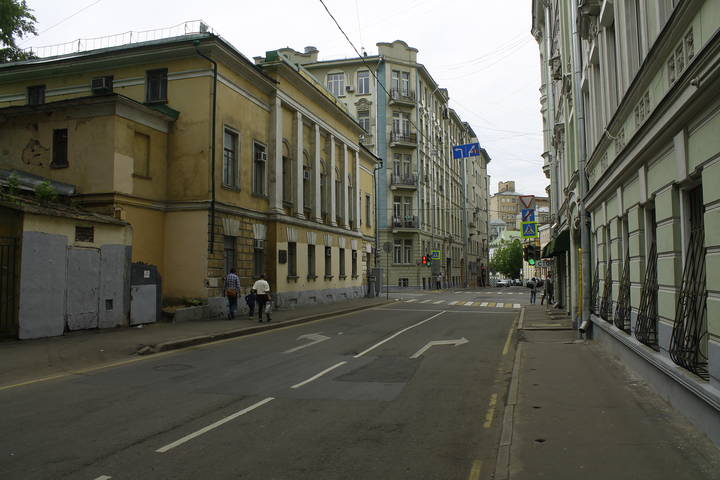Лялин переулок