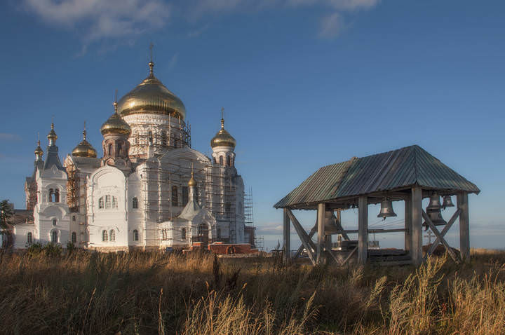 Золотые купола Белогорья.