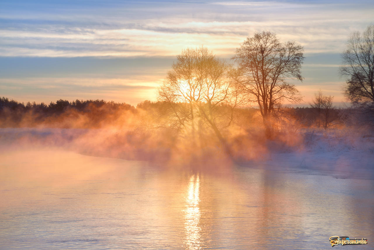 Морозное утро на реке