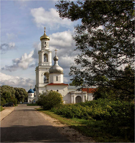 Колокольня Свято-Юрьева монастыря
