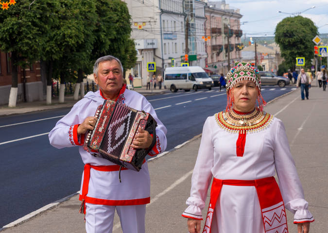 Уж я к ней и так , и эдак ... 30 лет