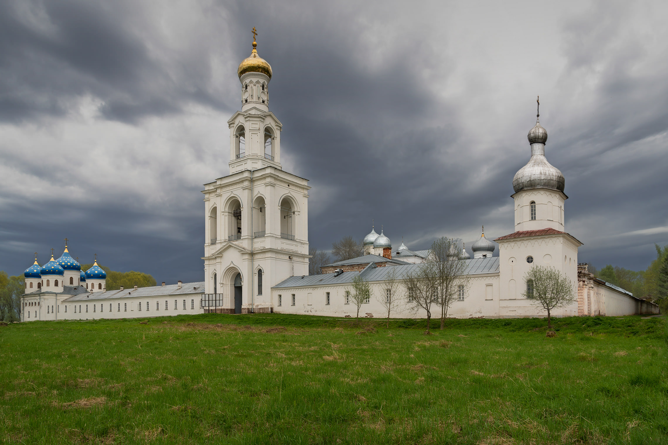 Юрьев монастырь, перед дождем