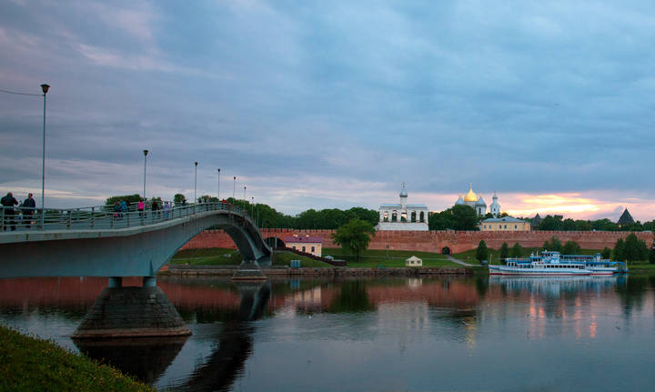 Вечерело