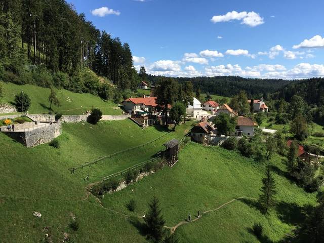 Postojnska jama