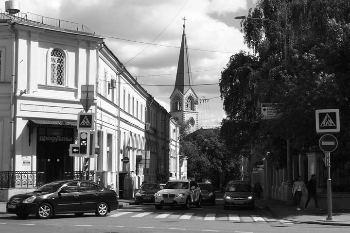 Вид на Старосадский переулок