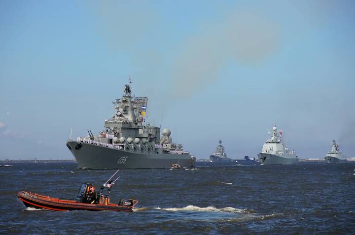 Военно-Морской парад на день ВМФ