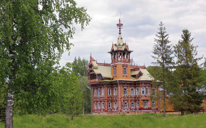Терем в лесу