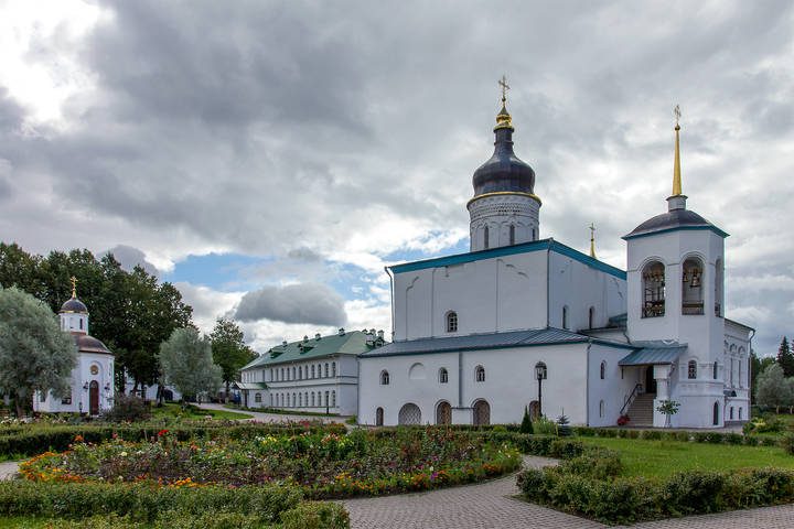 Храм Трех Святых.