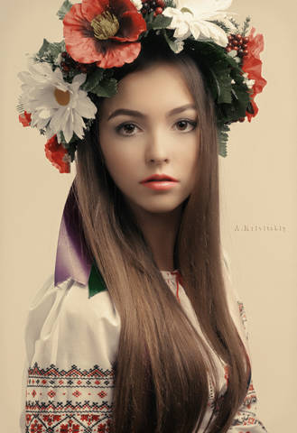 FOLKLORE. The totality of customs, rituals, songs and other phenomena of everyday life of peoples. ФОЛЬКЛОР. Совокупность обычаев, обрядов, песен и др. явлений быта народов.