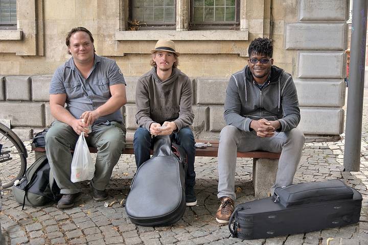 The buskers.