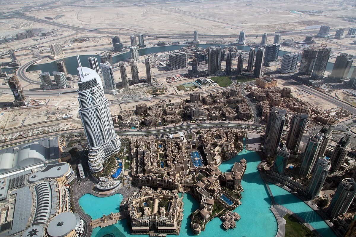 Дубай сейчас открыт. Абу Даби 2023. Дочь Халифа Абу Даби. Дубай 2023. Абу Даби vs Дубай.