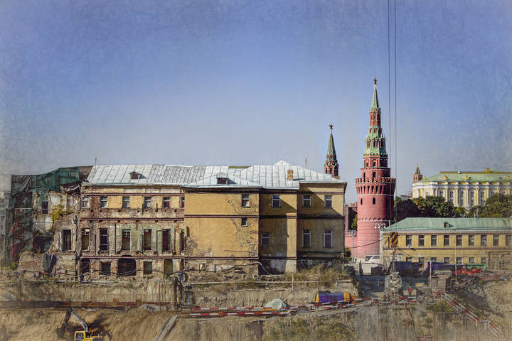 Москва строится.