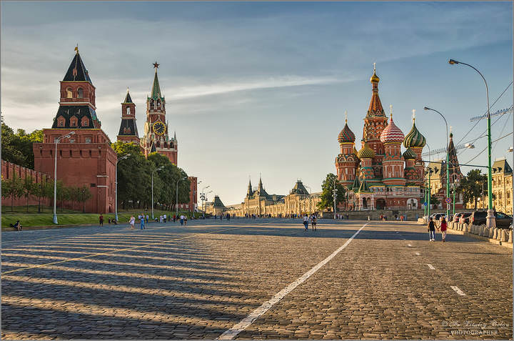 Площадь Васильевский спуск