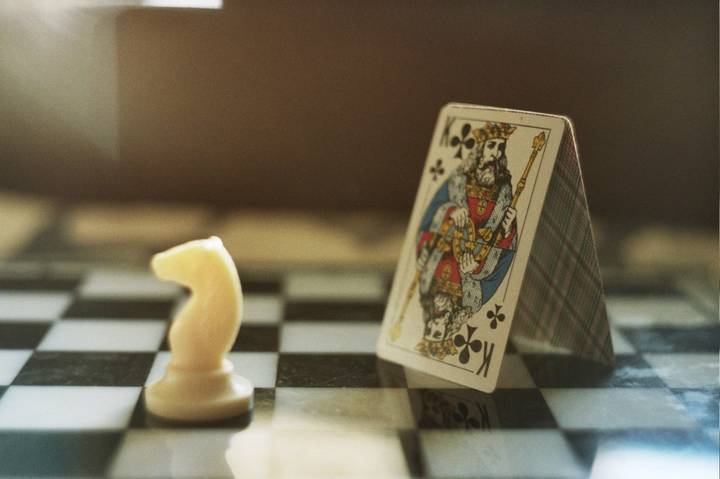 Чужая игра