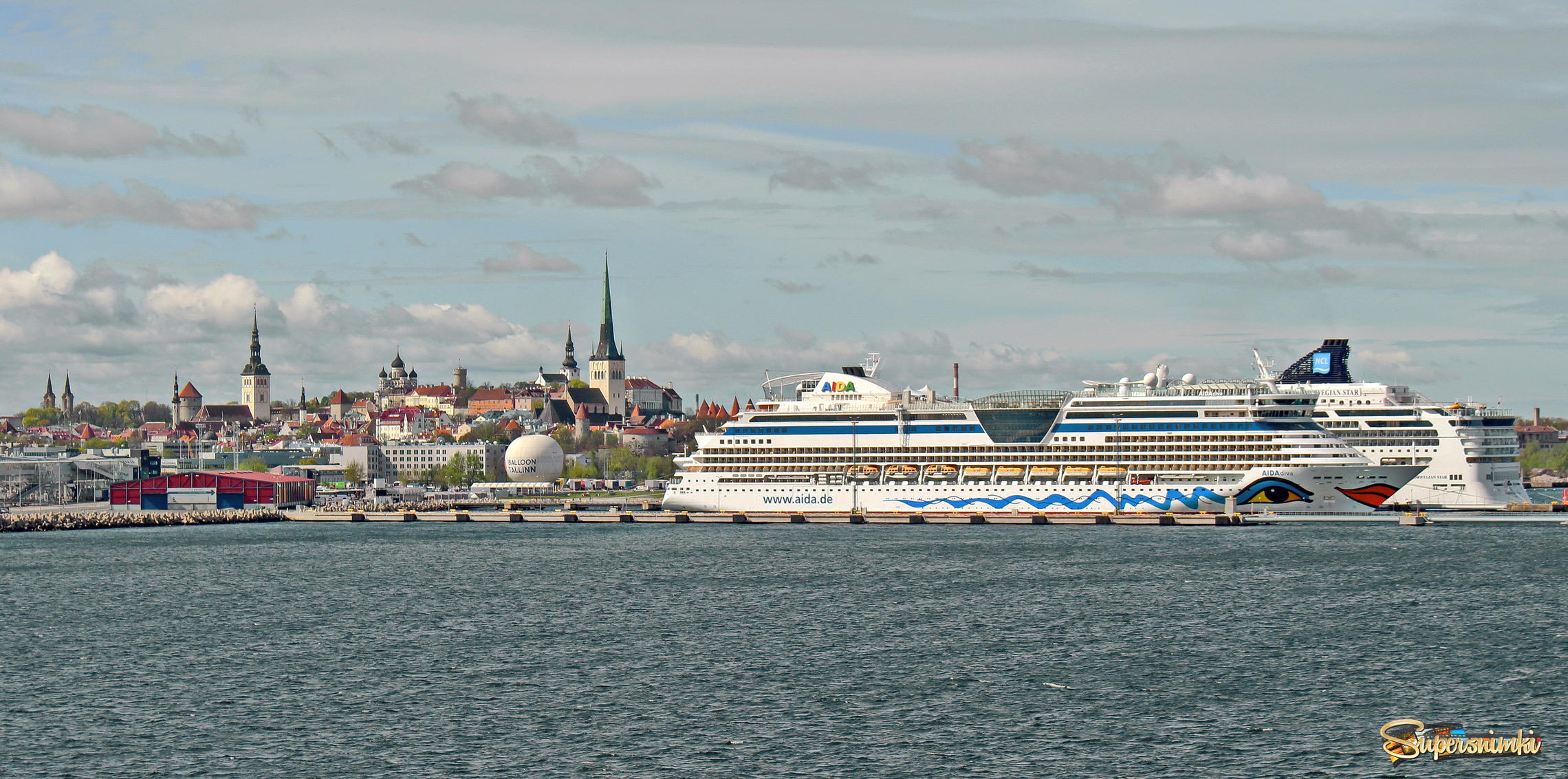 Вид на Таллин со стороны моря