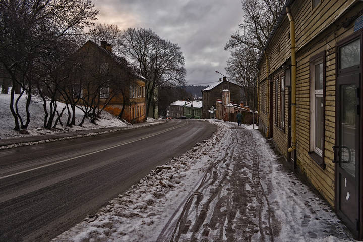 Вниз по улице