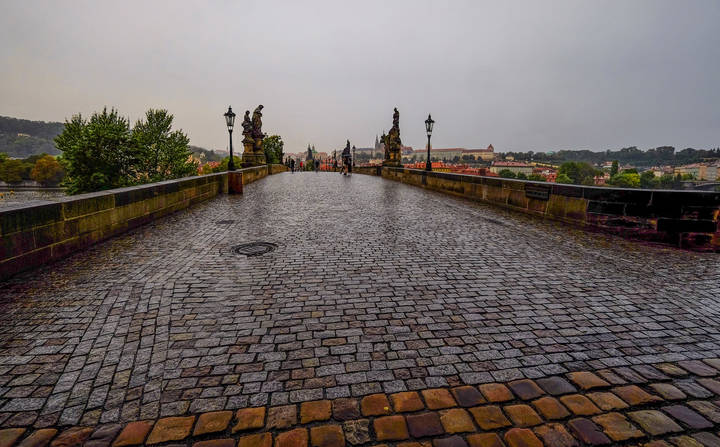 Дождь на Карловом мосту...