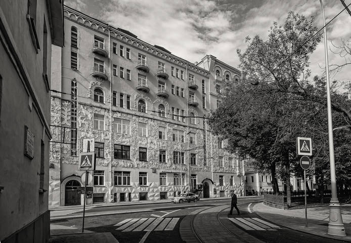 Прогулки по Москве. Дом на Чистопрудном бульваре.