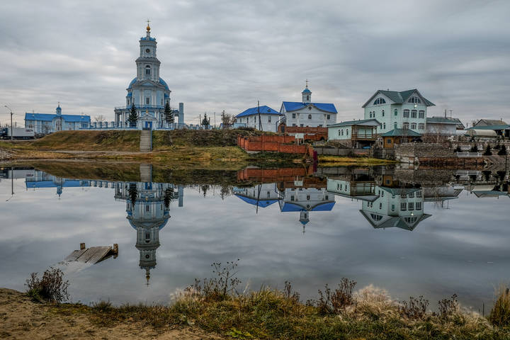 Храм в честь Казанской иконы Божьей Матери в пос.Тельма.