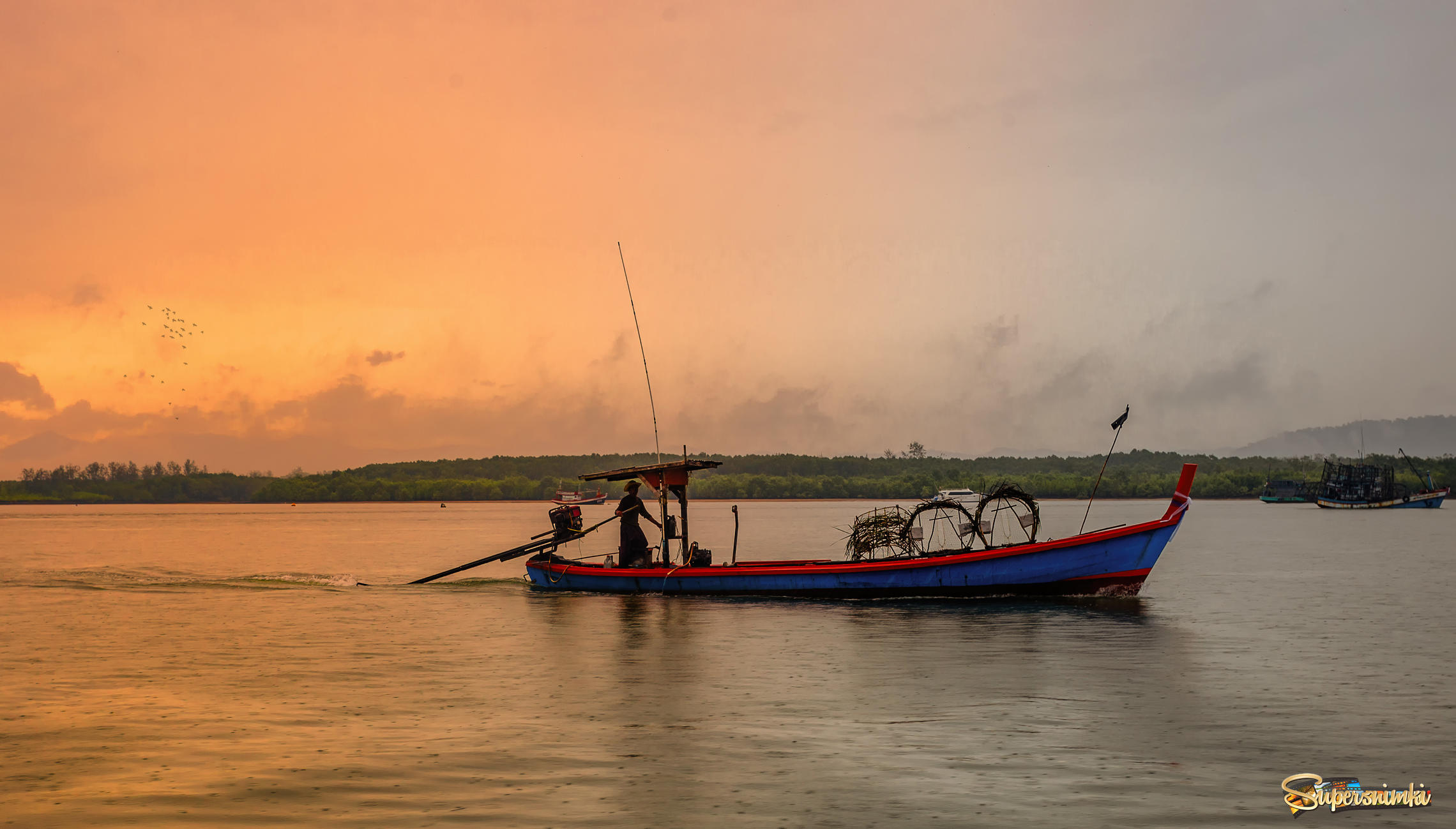 Утро,дождик и рыбак...Таиланд!