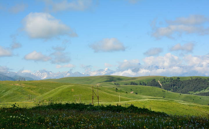 далеко в горах