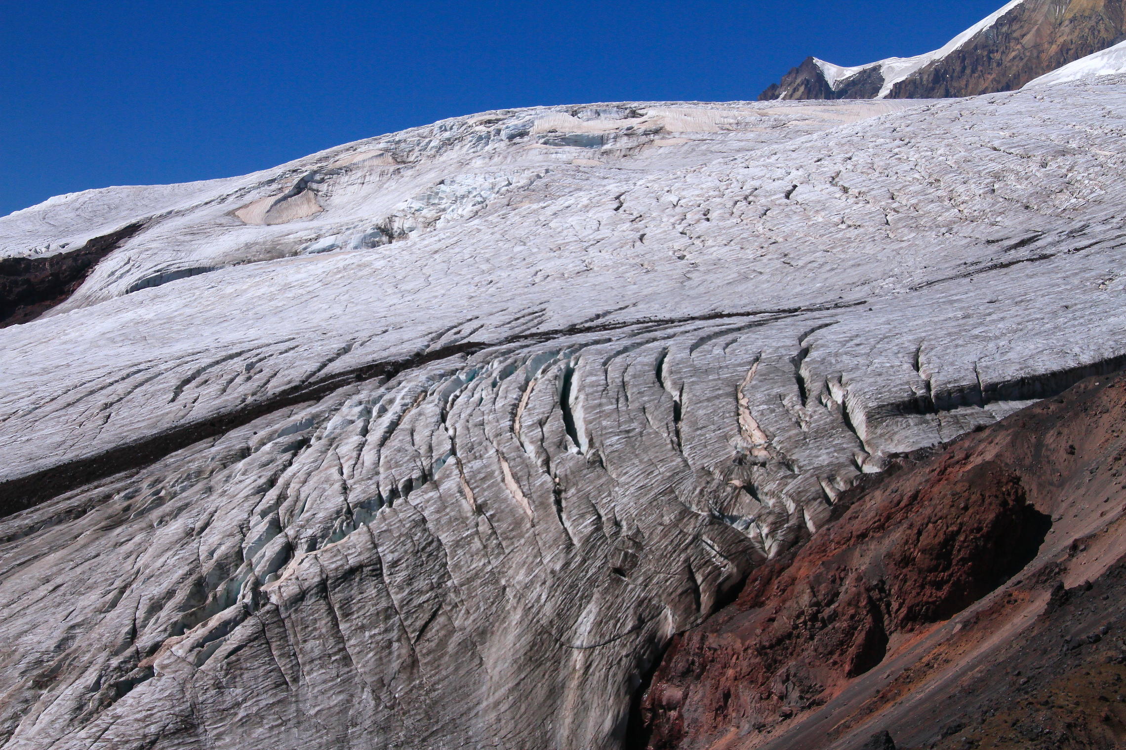 Ледники осеннего Эльбруса...