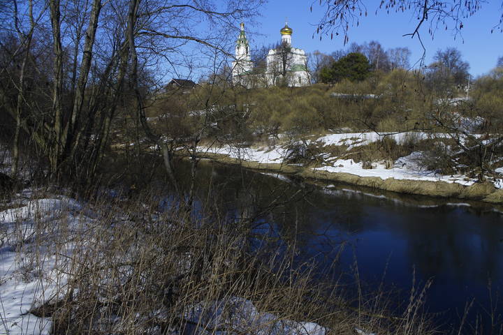 река Истра в селе Бужарово (Московская область/Истринский район)