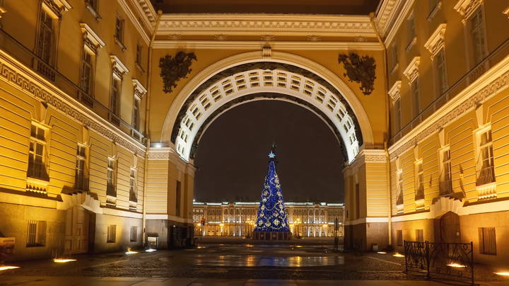 С наступающим Новым Годом!