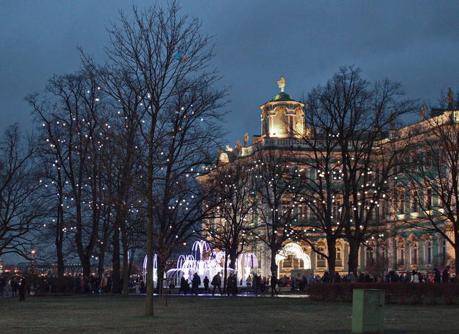 Эрмитажный садик. Новогодний вечер.