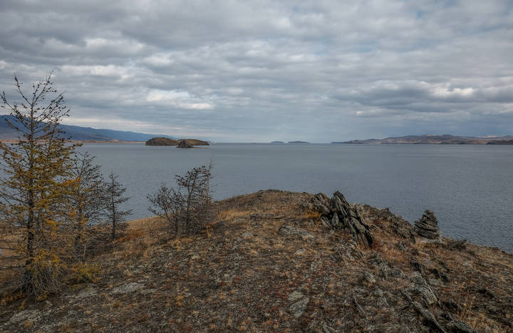На берегу Малого моря. Озеро Байкал.