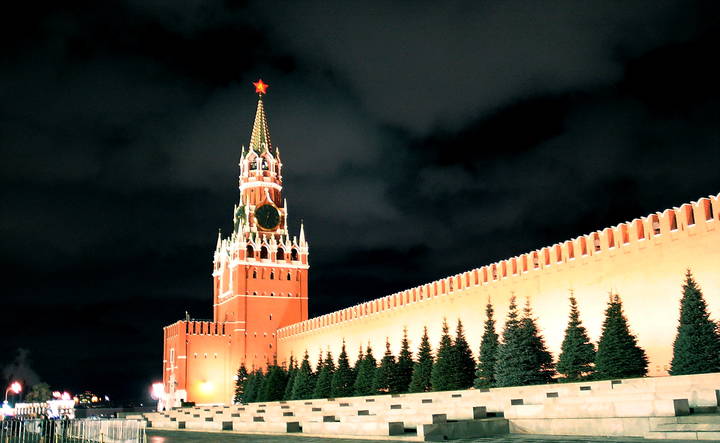 СПАССКАЯ БАШНЯ