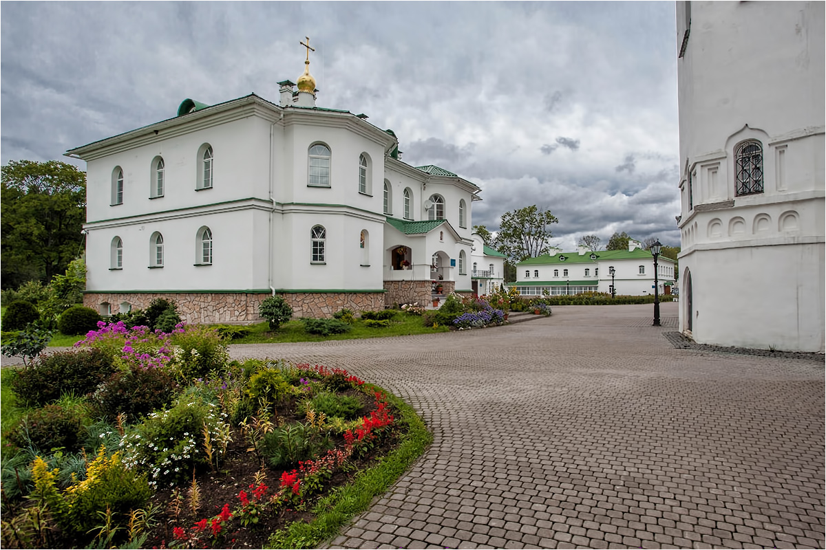 Спасо-Елеазаровский Монастырь
