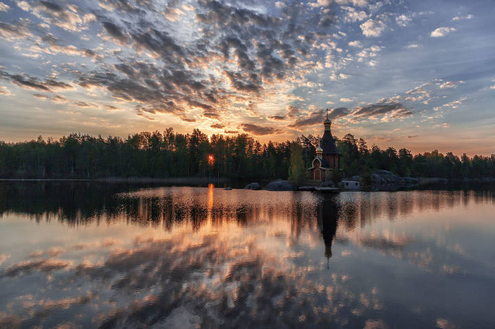 Храм Андрея Первозванного.....