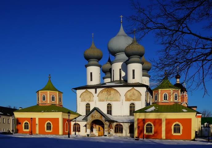 Успенский собор Тихвинского монастыря