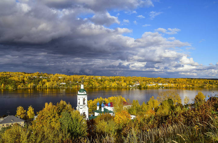 Золотая осень в Плесе .