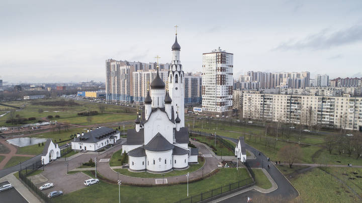 Храм Св. Первоверховного Апостола Петра в Весёлом Посёлке.