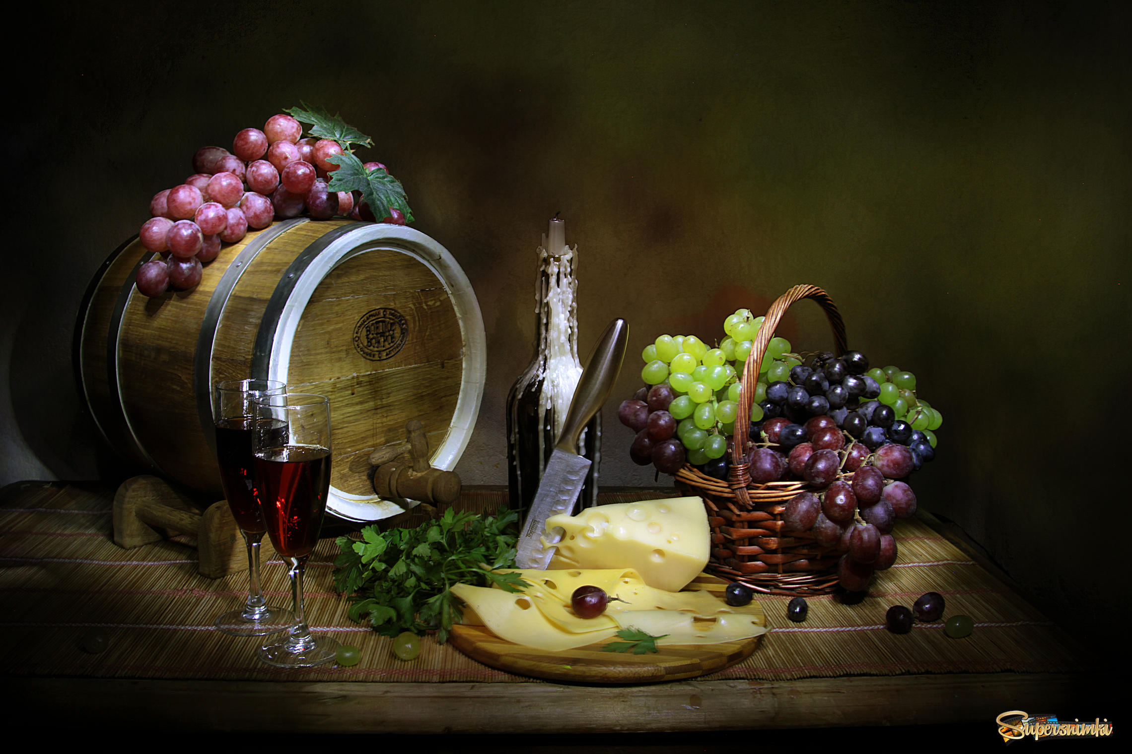 Vin 77. Лучано натюрморт виноград. Натюрморт вино и сыр. Натюрморт с виноградом. Натюрморт вино и виноград.