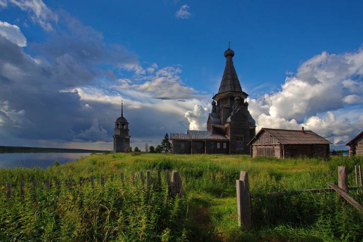 Пияла, Церковь Вознесения Господня.