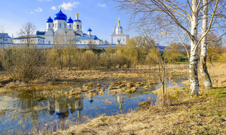 Весна .