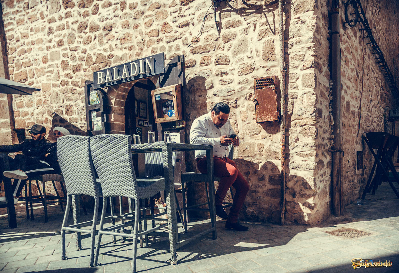 Wi-Fi,гаджет,бар и бармен...Марокко!