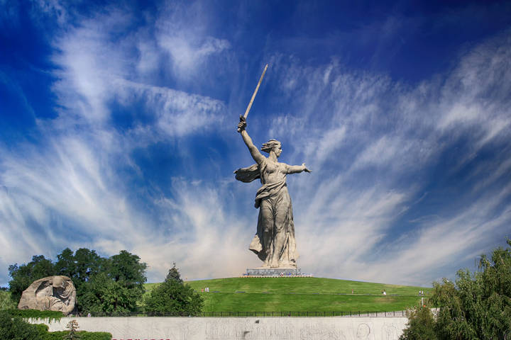 Вставай, страна огромная!