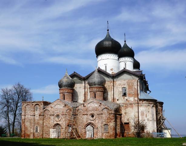 Свято-Троицкий Михайло-Клопский мужской монастырь